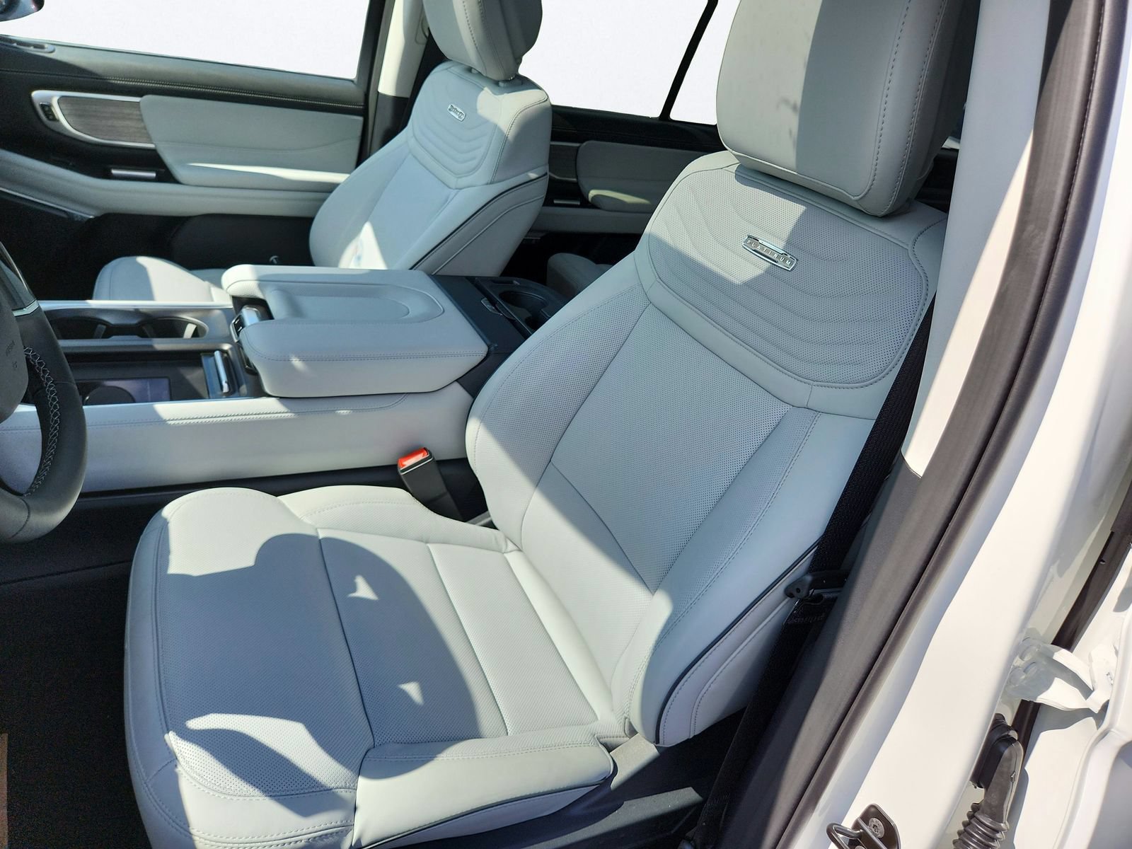 New 2027 Ford Expedition Max Platinum w/ Platinum Ultimate Package AWD/4WD image 12