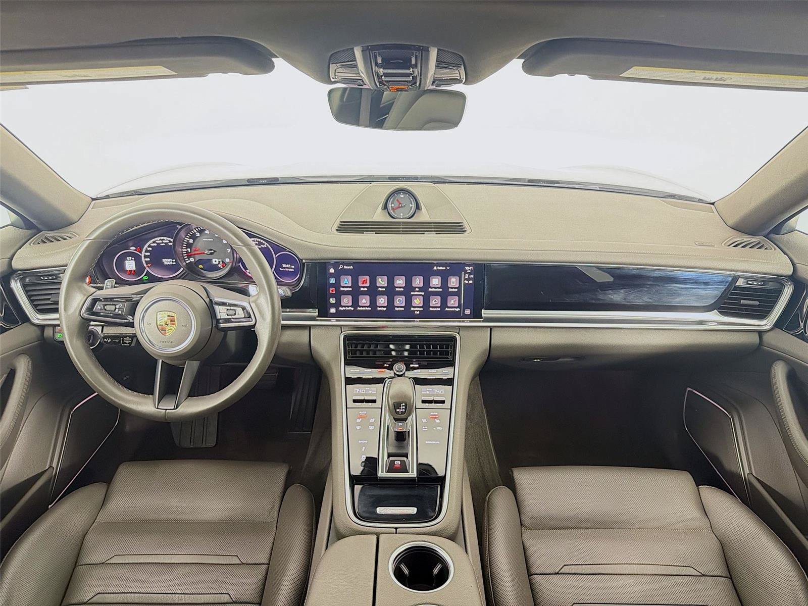 Used 2023 Porsche Panamera 4 Platinum Edition AWD/4WD image 16