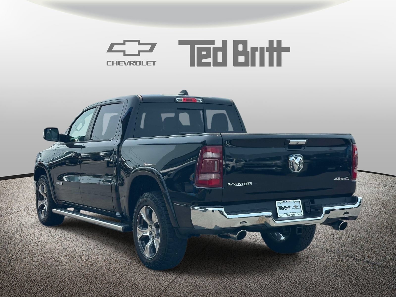 Used 2019 RAM 1500 Laramie AWD/4WD image 6