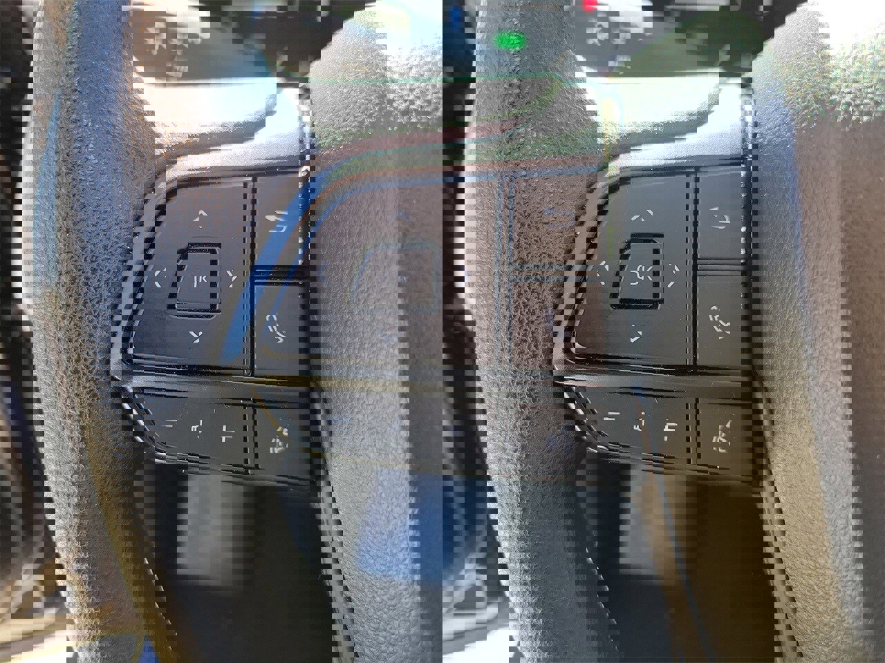 Used 2025 Toyota Sienna LE image 19