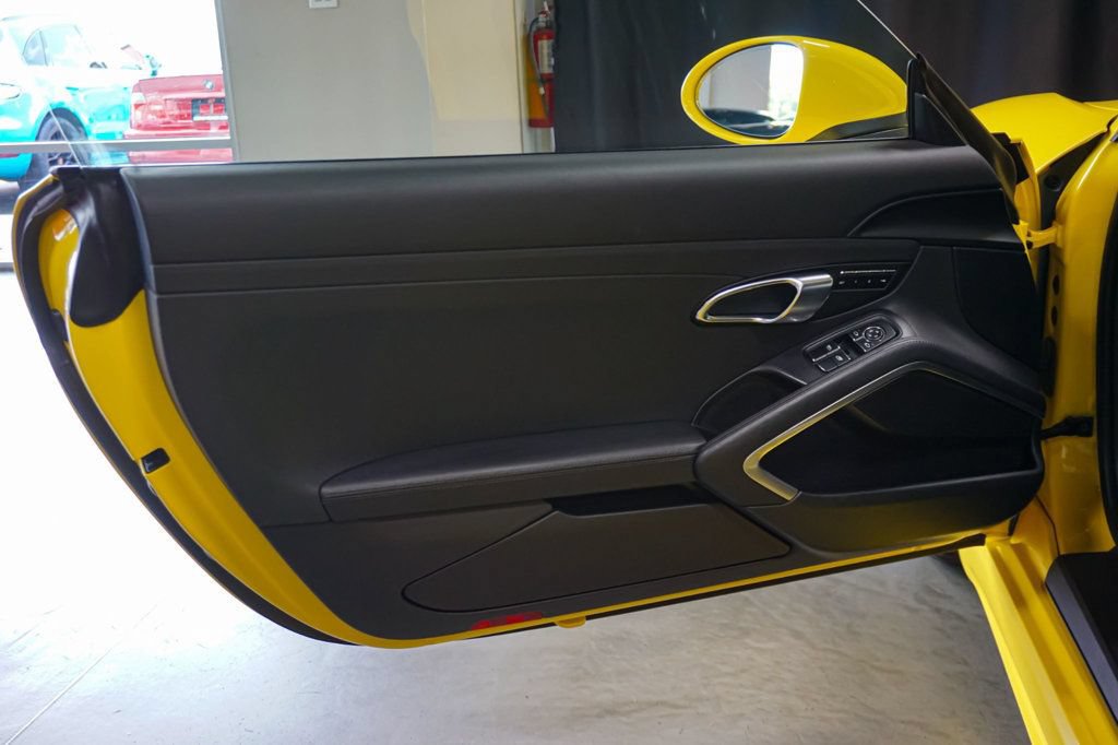Used 2019 Porsche 718 Cayman RWD image 20