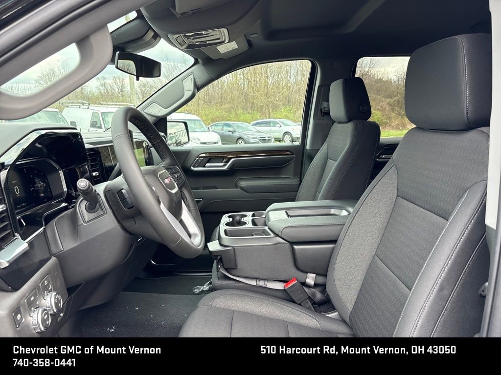 New 2026 GMC Sierra 1500 SLE w/ LPO, Black Badging Package AWD/4WD image 9