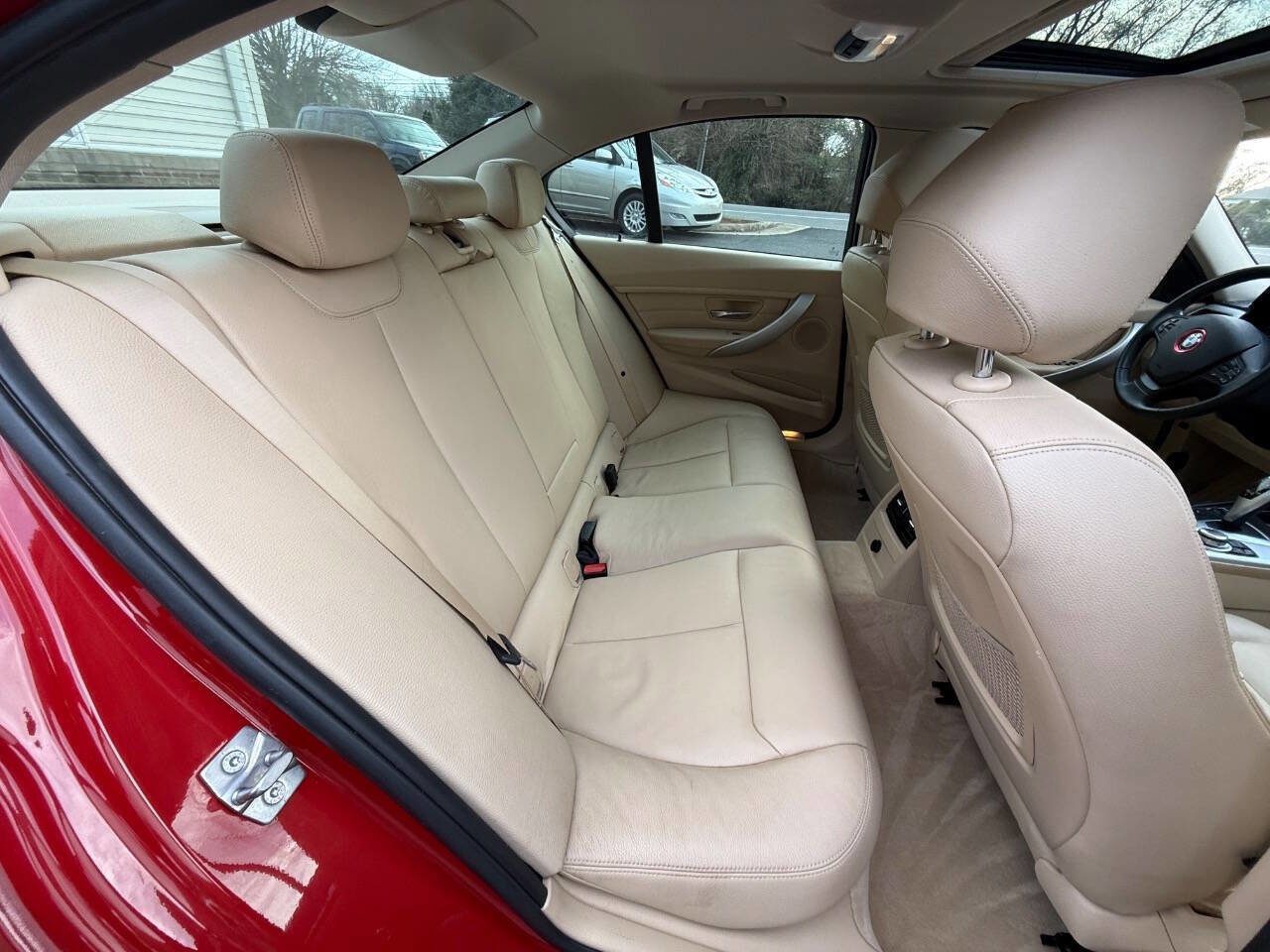 Used 2013 BMW 328i xDrive Sedan AWD/4WD image 18