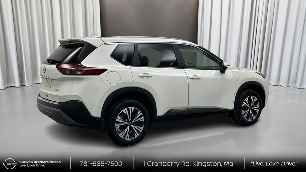 Certified 2022 Nissan Rogue SV w/ SV Premium Package image 5