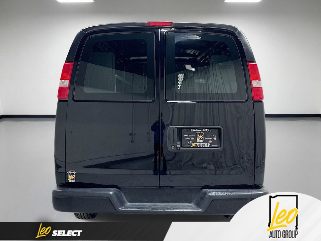 Used 2019 Chevrolet Express 2500 w/ Driver Convenience Package RWD image 9