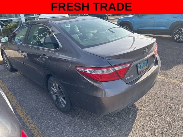 Used 2015 Toyota Camry SE w/ Moonroof Package FWD image 4