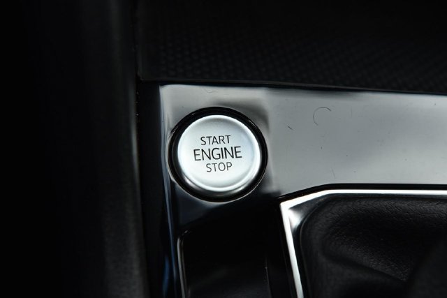 Used 2024 Volkswagen Taos S w/ MDO Package FWD image 17
