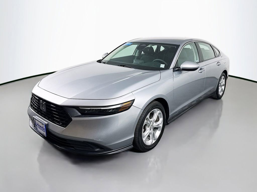 Certified 2023 Honda Accord LX image 3