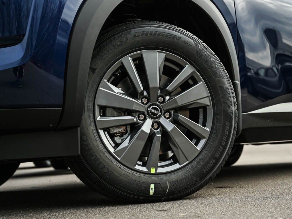 New 2025 Nissan Pathfinder SV image 6