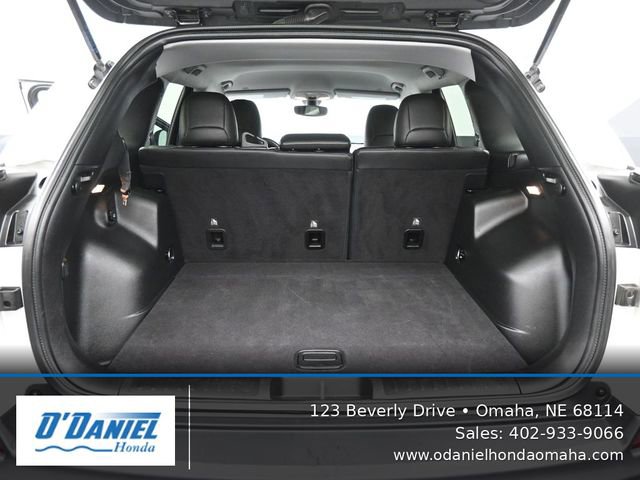 Used 2019 Jeep Cherokee Trailhawk w/ Cold Weather Group AWD/4WD image 36