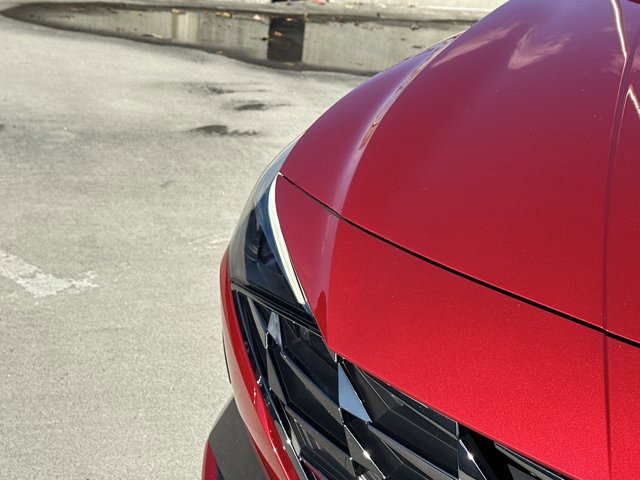 Used 2021 Hyundai Elantra Limited image 13