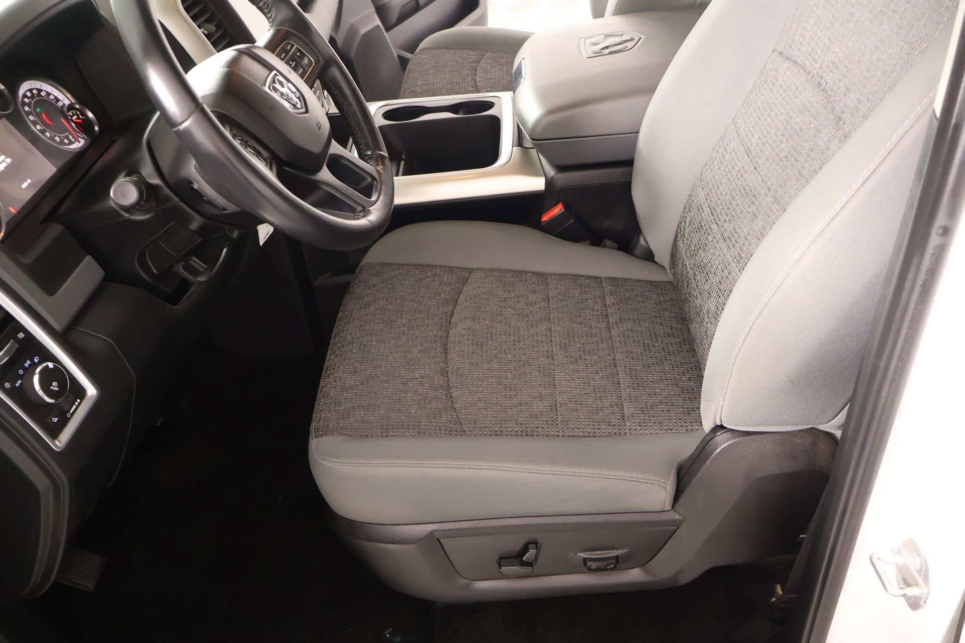 Used 2016 RAM 1500 Big Horn image 11