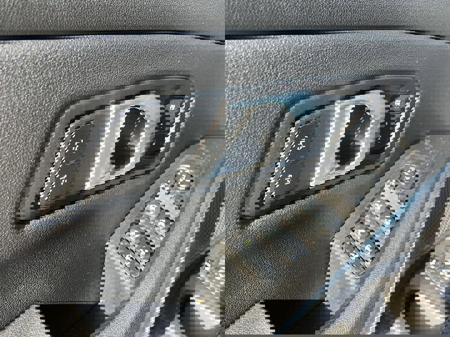 Used 2024 BMW 330e 330e image 11