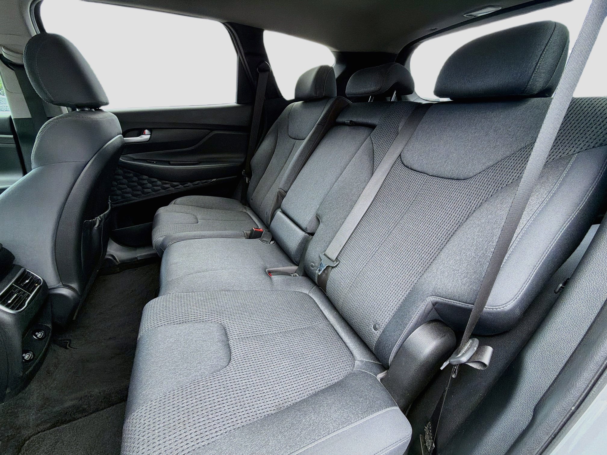 Used 2021 Hyundai Santa Fe SE AWD/4WD image 19