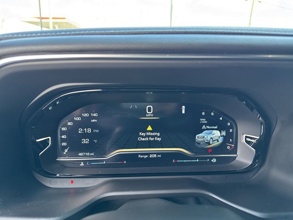 Used 2024 GMC Yukon XL Denali image 14