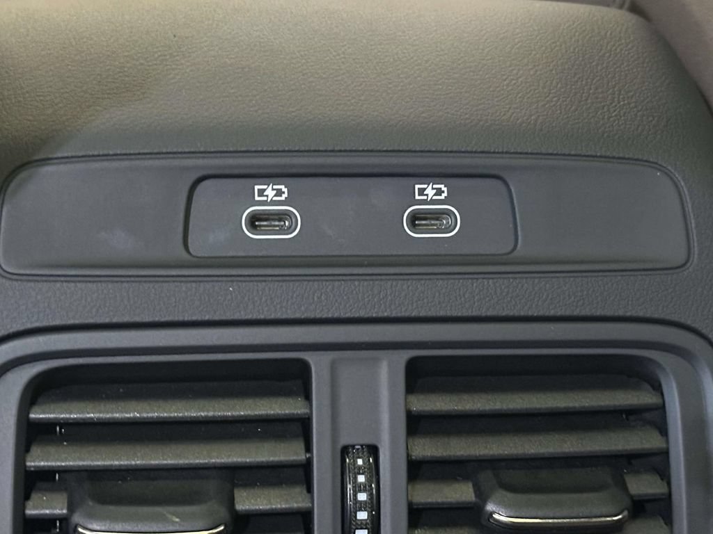 Used 2025 Audi Q5 Premium Plus w/ Premium Plus AWD/4WD image 16