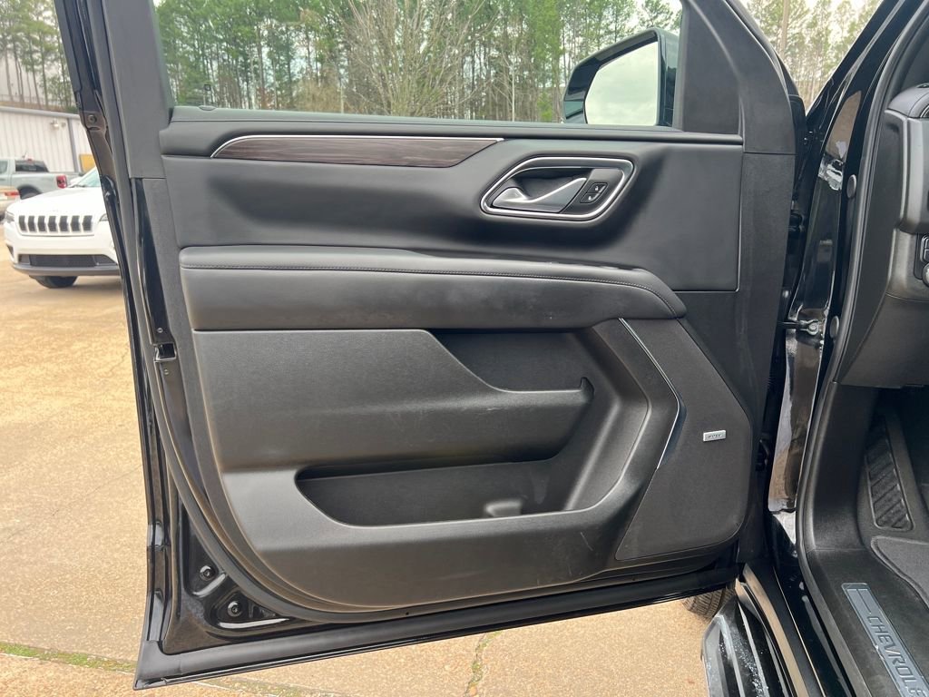 Used 2024 Chevrolet Tahoe LT image 11