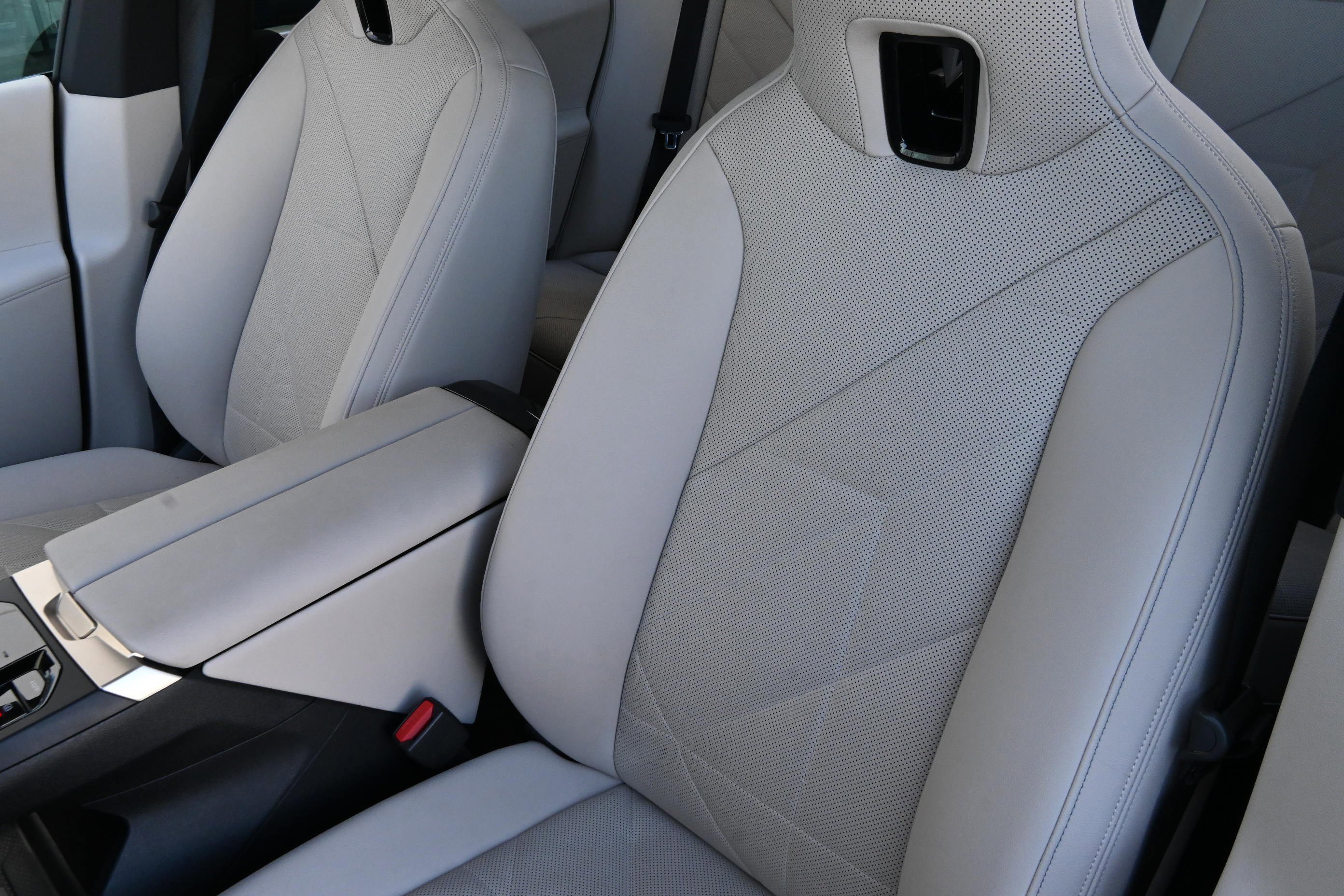 Certified 2024 BMW iX xDrive50 w/ Sport Package image 11