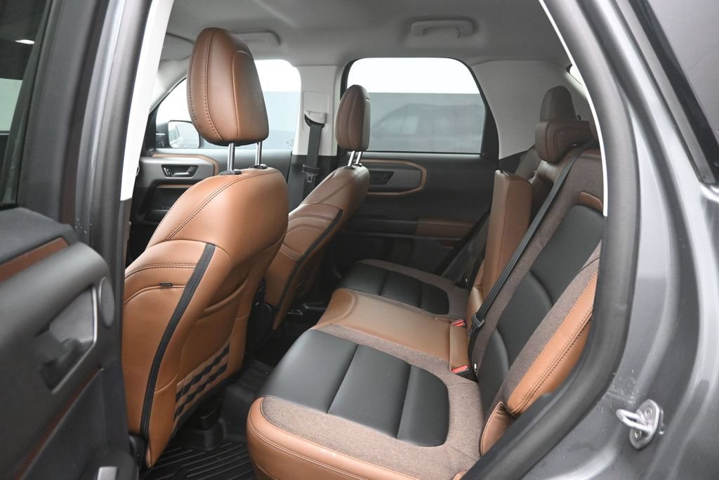 Certified 2025 Ford Bronco Sport Outer Banks w/ Outer Banks Tech Package+ AWD/4WD image 2