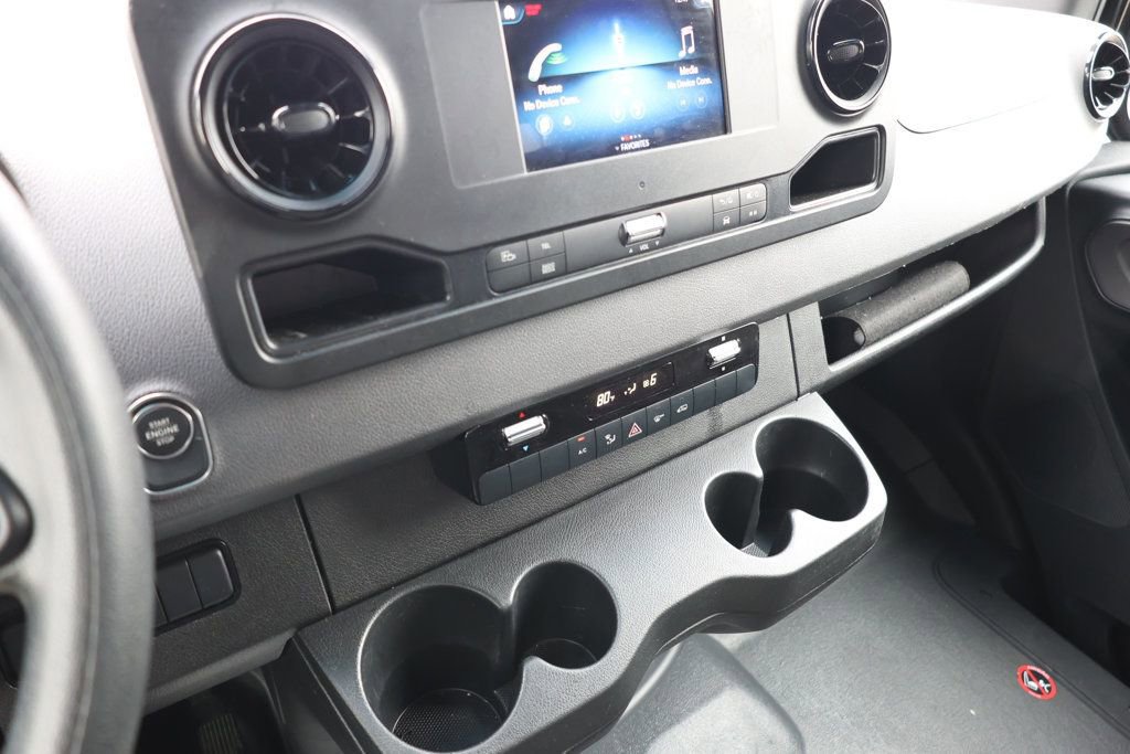 Used 2024 Mercedes-Benz Sprinter 2500 w/ Acoustic Package image 15