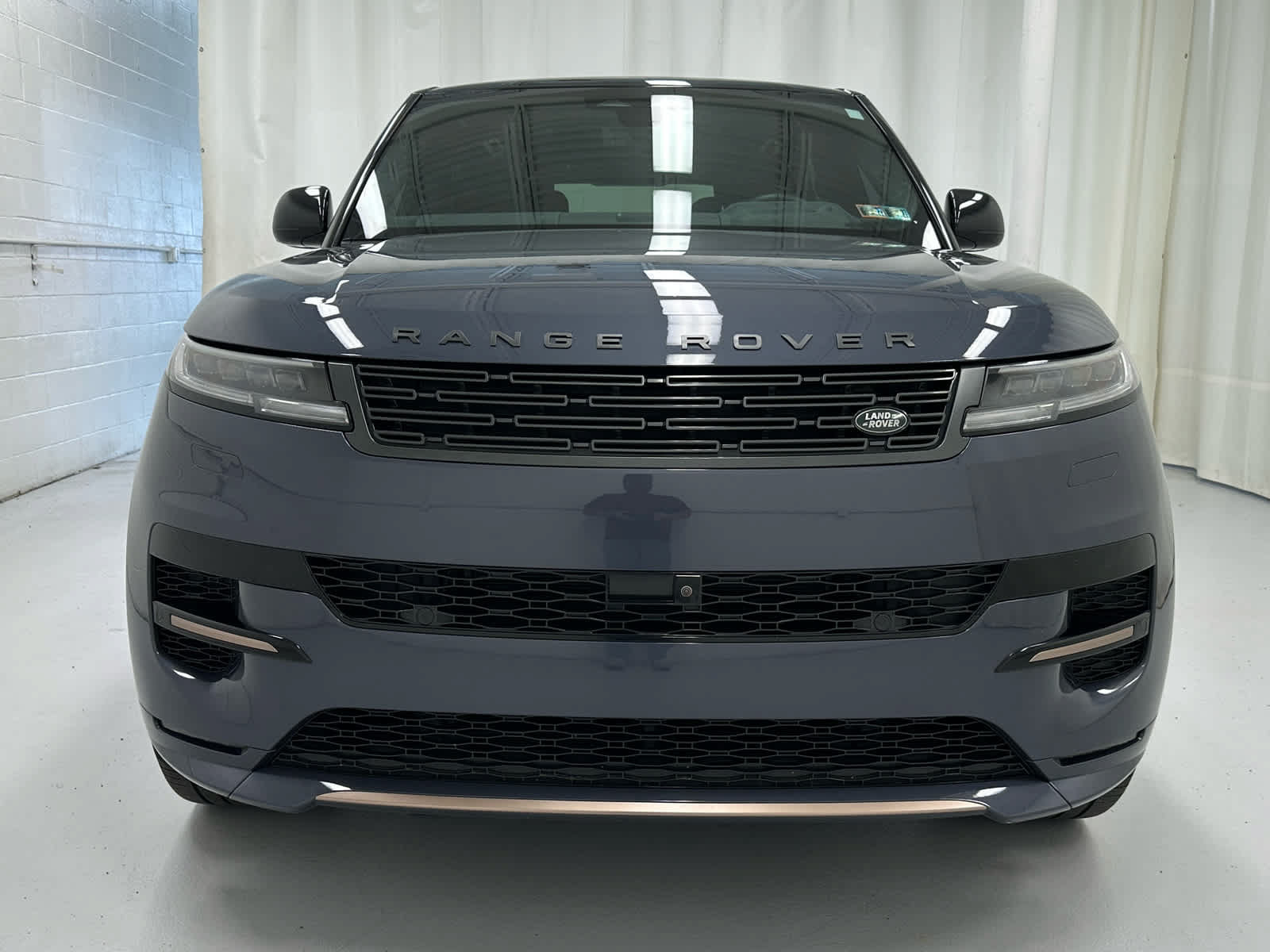Used 2025 Land Rover Range Rover Sport Autobiography AWD/4WD image 5