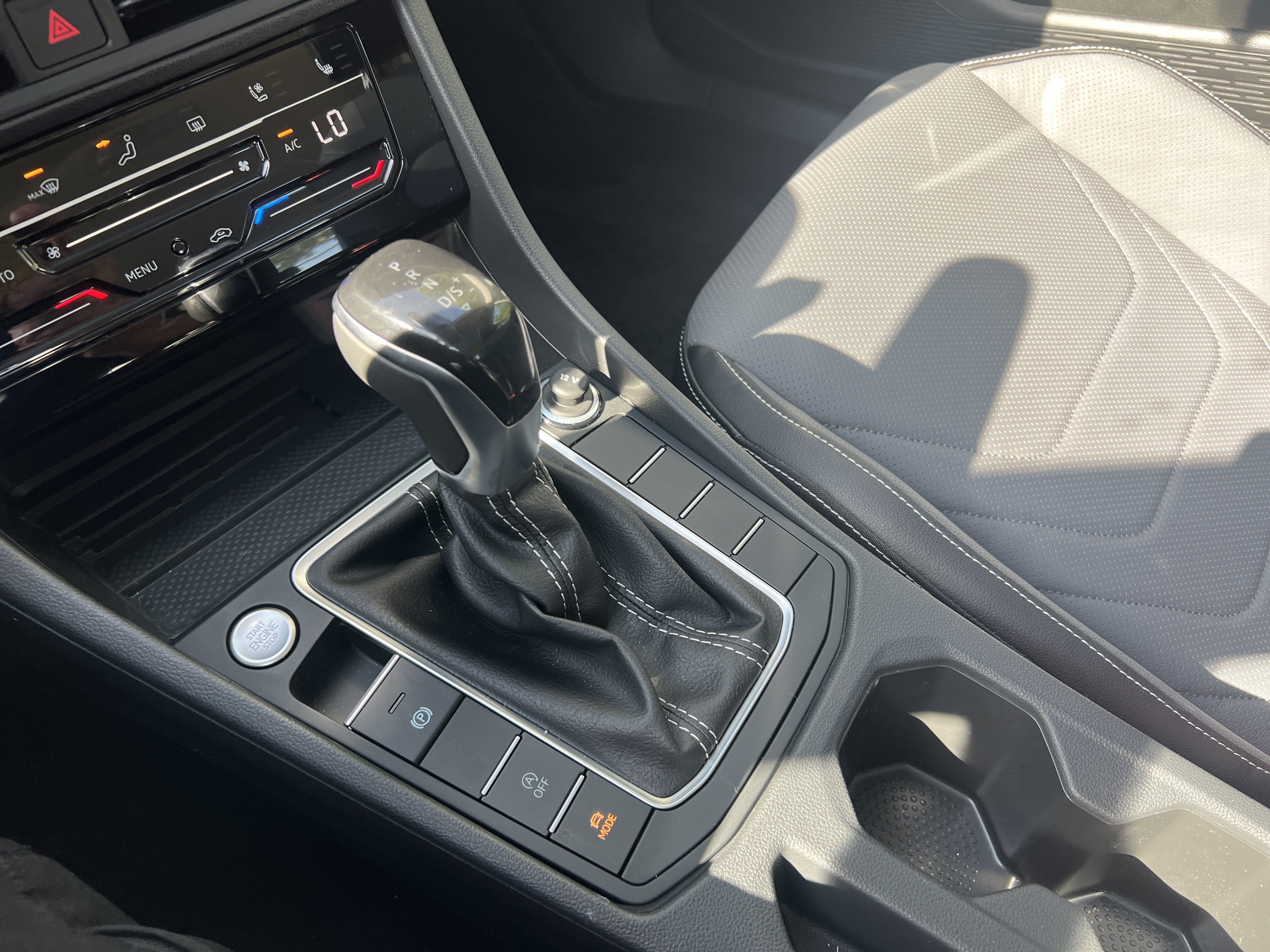 Certified 2026 Volkswagen Jetta SEL FWD image 24