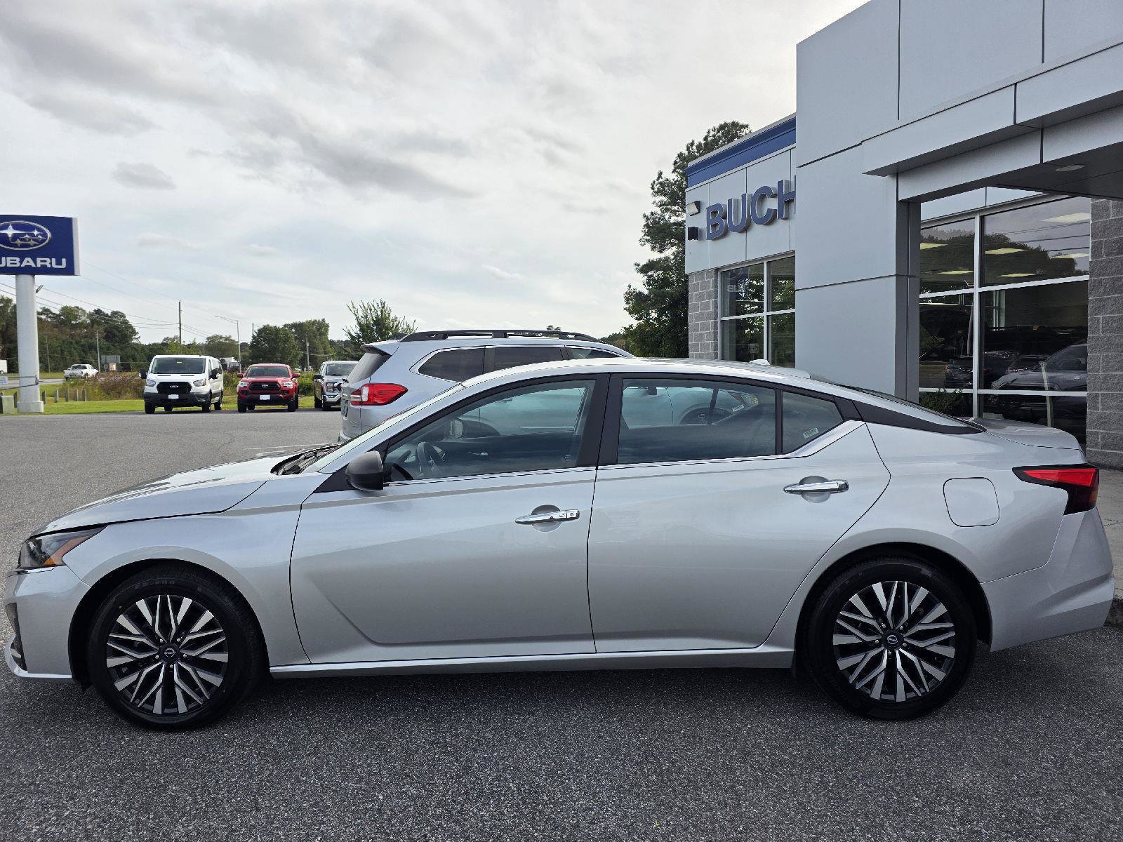 Used 2024 Nissan Altima 2.5 SV image 9