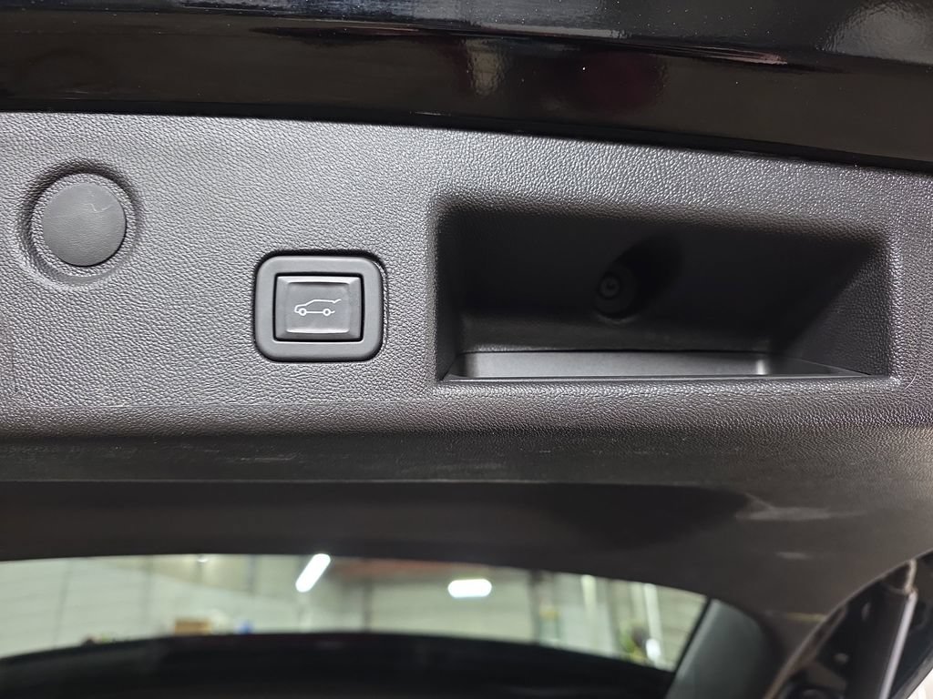 Used 2024 Chevrolet Equinox LT AWD/4WD image 13