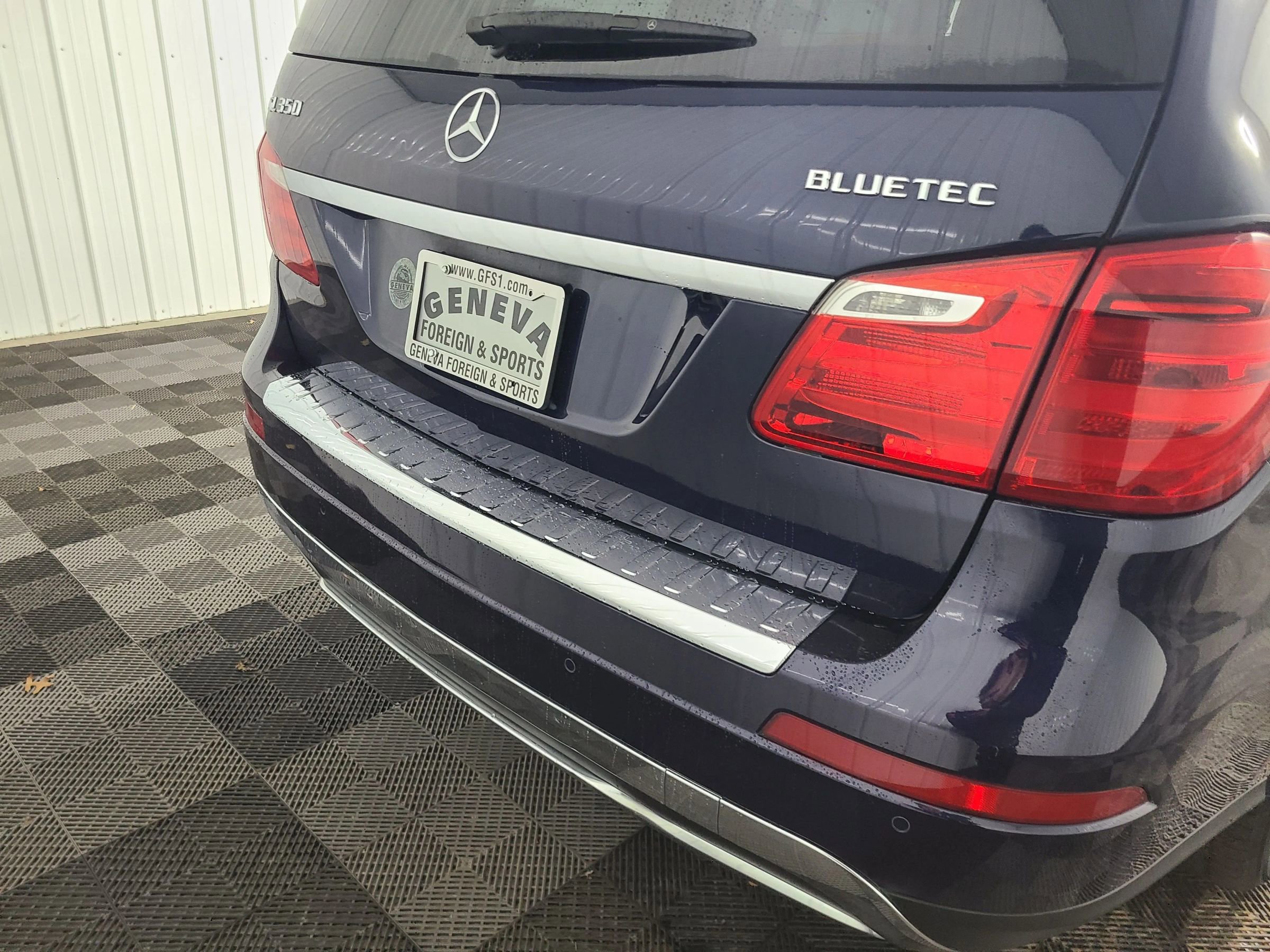 Used 2016 Mercedes-Benz GL 320 BlueTEC 4MATIC w/ Premium I Package image 19