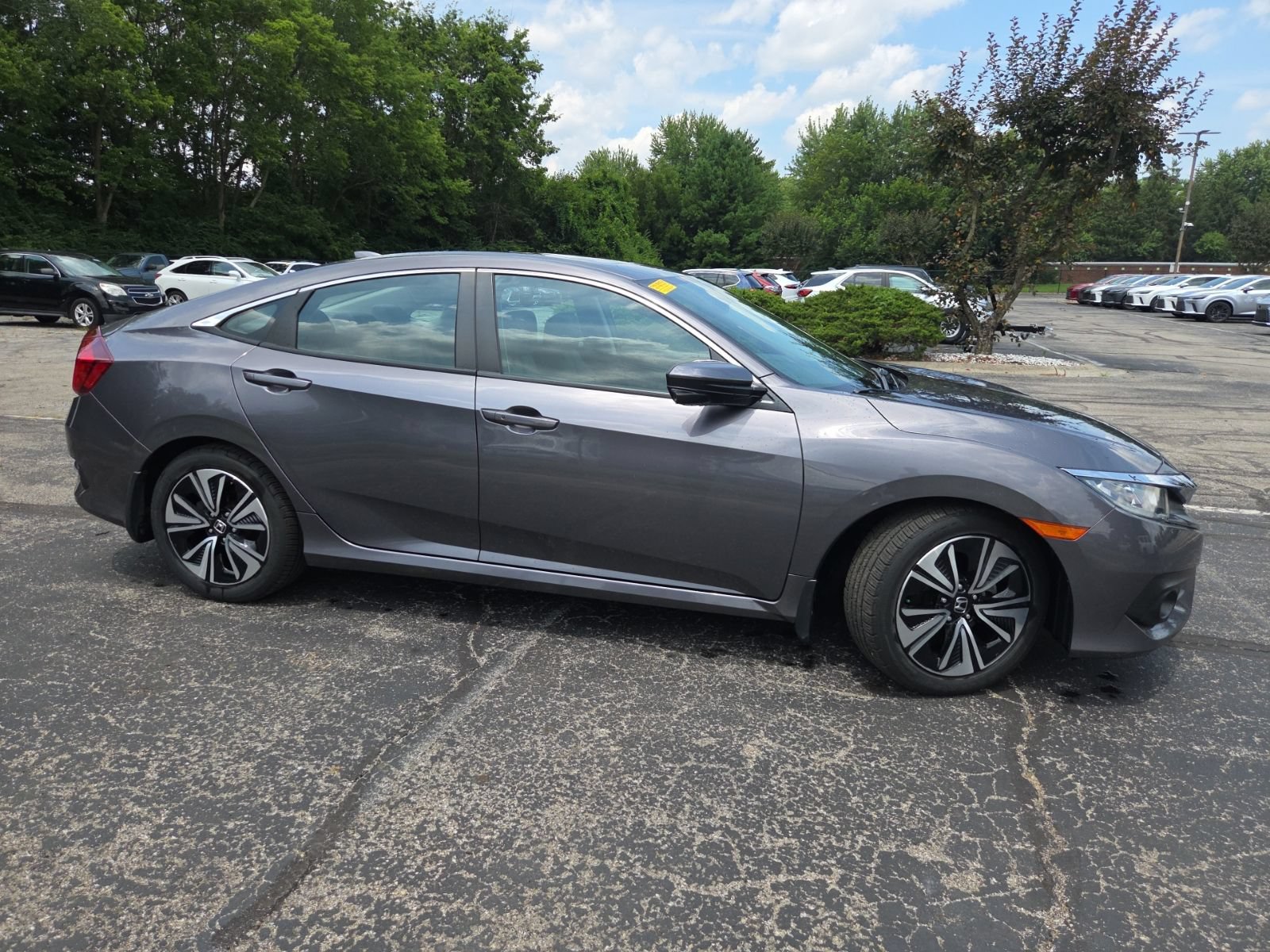 Used 2017 Honda Civic EX-L image 3