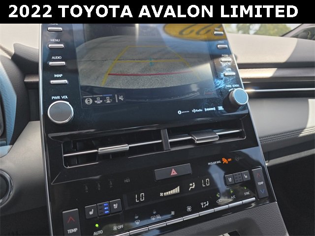 Used 2022 Toyota Avalon Limited image 30