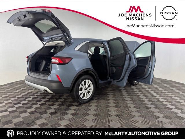 Used 2023 Ford Escape Active w/ Tech Pack #1 AWD/4WD image 14