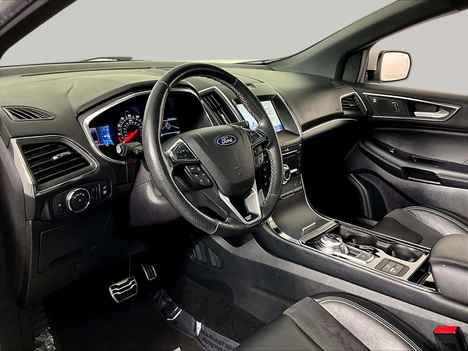 Used 2019 Ford Edge ST w/ Equipment Group 401A AWD/4WD image 17