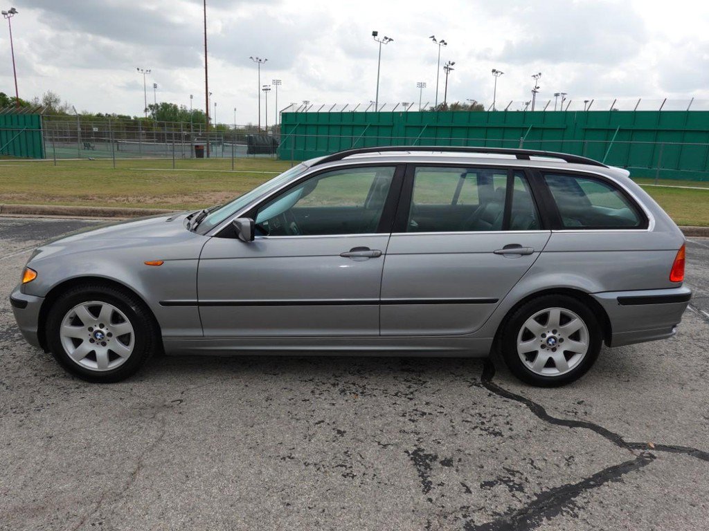 Used 2004 BMW 325i Wagon image 4