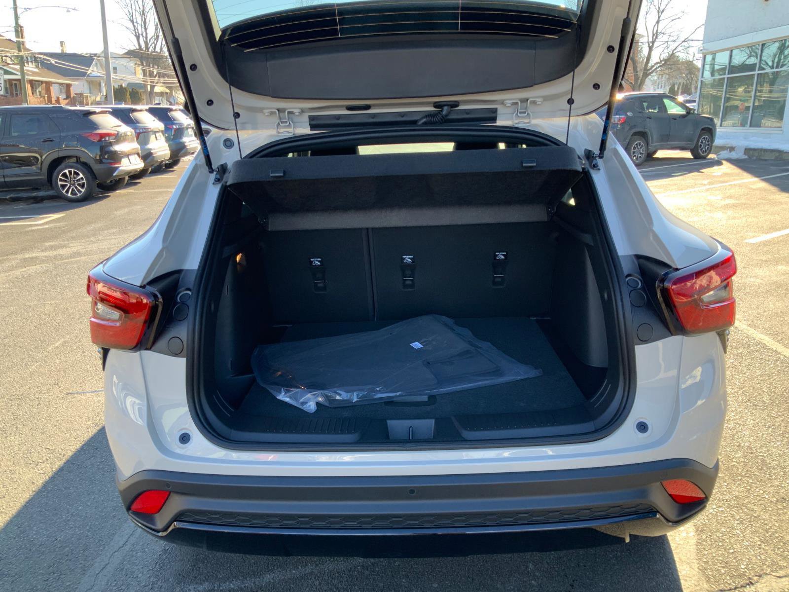 New 2026 Chevrolet Trax RS w/ Driver Confidence Package image 30
