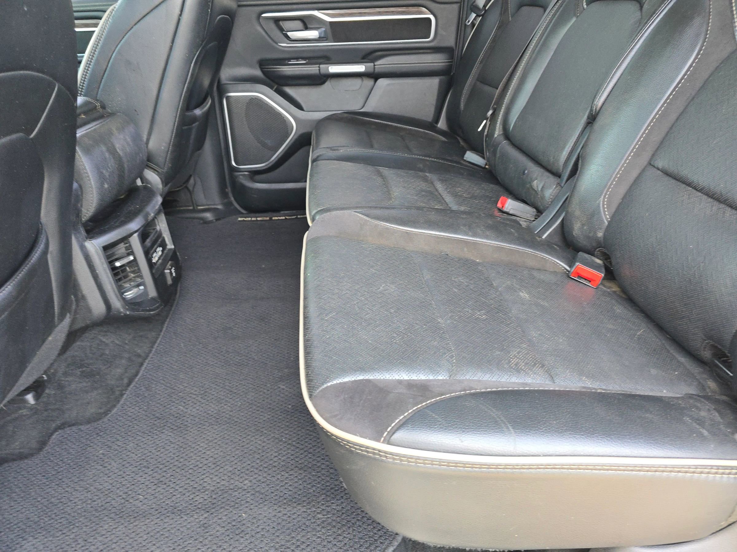 Used 2020 RAM 1500 Laramie image 15