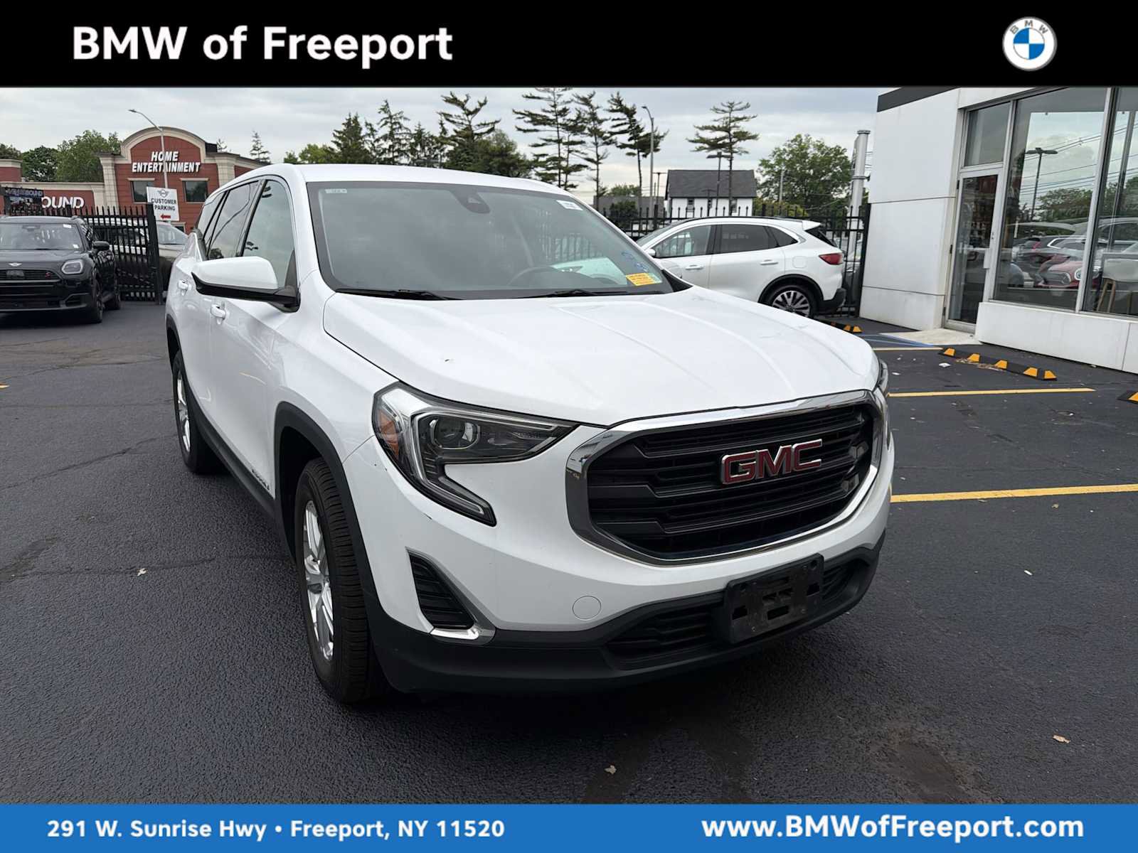 Used 2020 GMC Terrain SLE AWD/4WD image 1