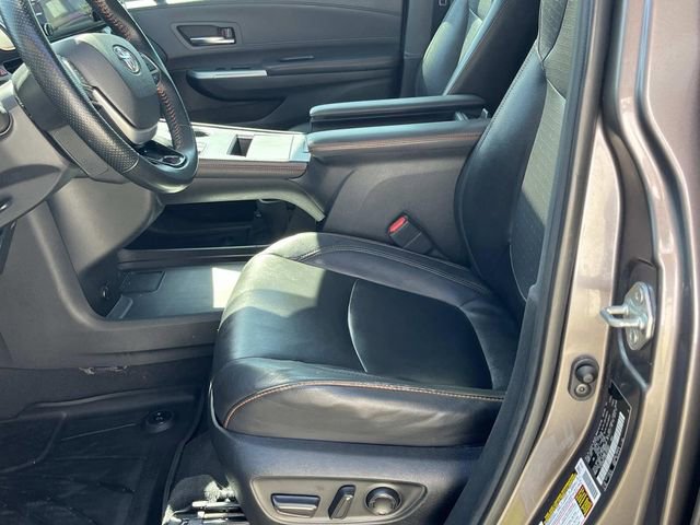 Used 2022 Toyota Sienna XSE image 17