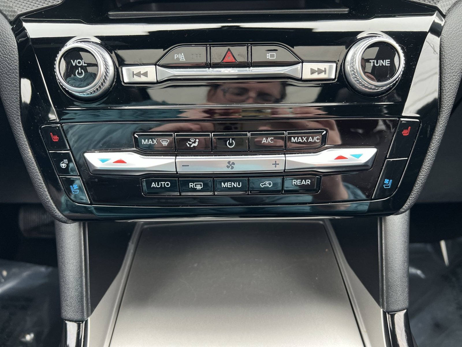 Used 2023 Ford Explorer ST w/ Equipment Group 401A image 21