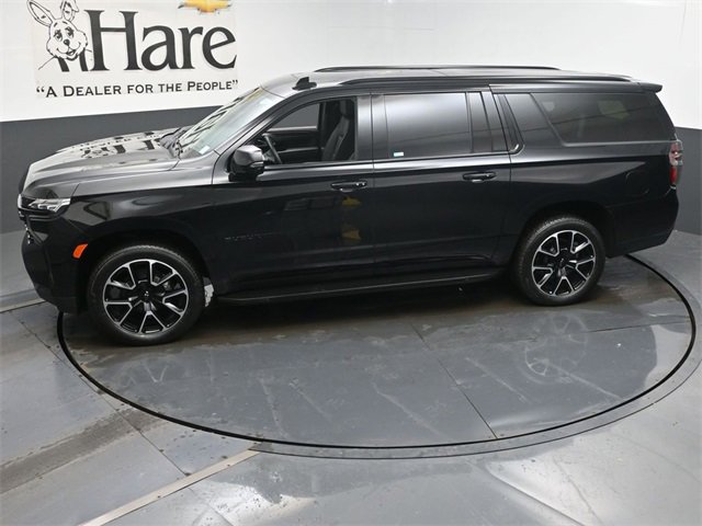 Used 2024 Chevrolet Suburban RST w/ Luxury Package image 61