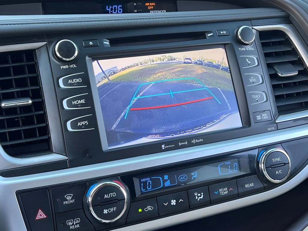 Certified 2017 Toyota Highlander XLE FWD image 24