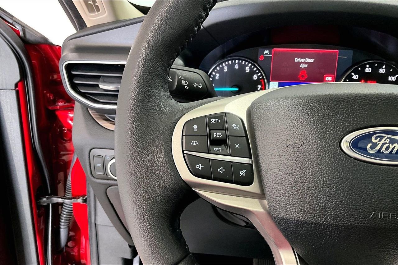 Certified 2024 Ford Explorer Limited w/ Limited Technology Package image 21