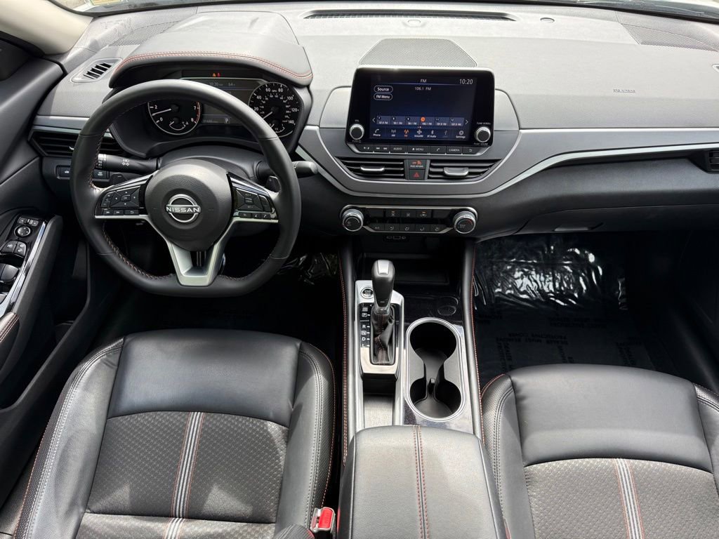 Used 2025 Nissan Altima 2.5 SR FWD image 17