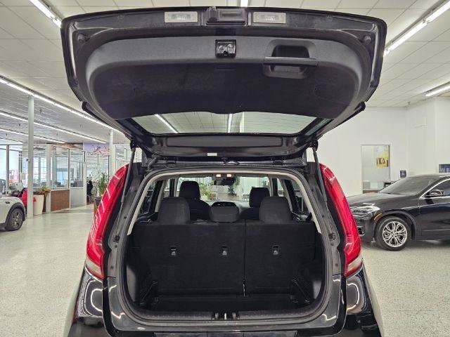 Used 2020 Kia Soul S FWD image 38
