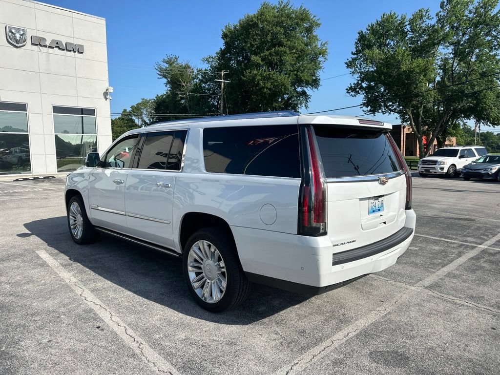 Used 2019 Cadillac Escalade ESV Platinum AWD/4WD image 4