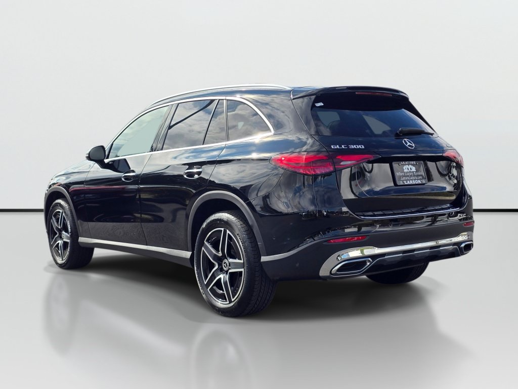 Used 2026 Mercedes-Benz GLC 300 4MATIC image 3