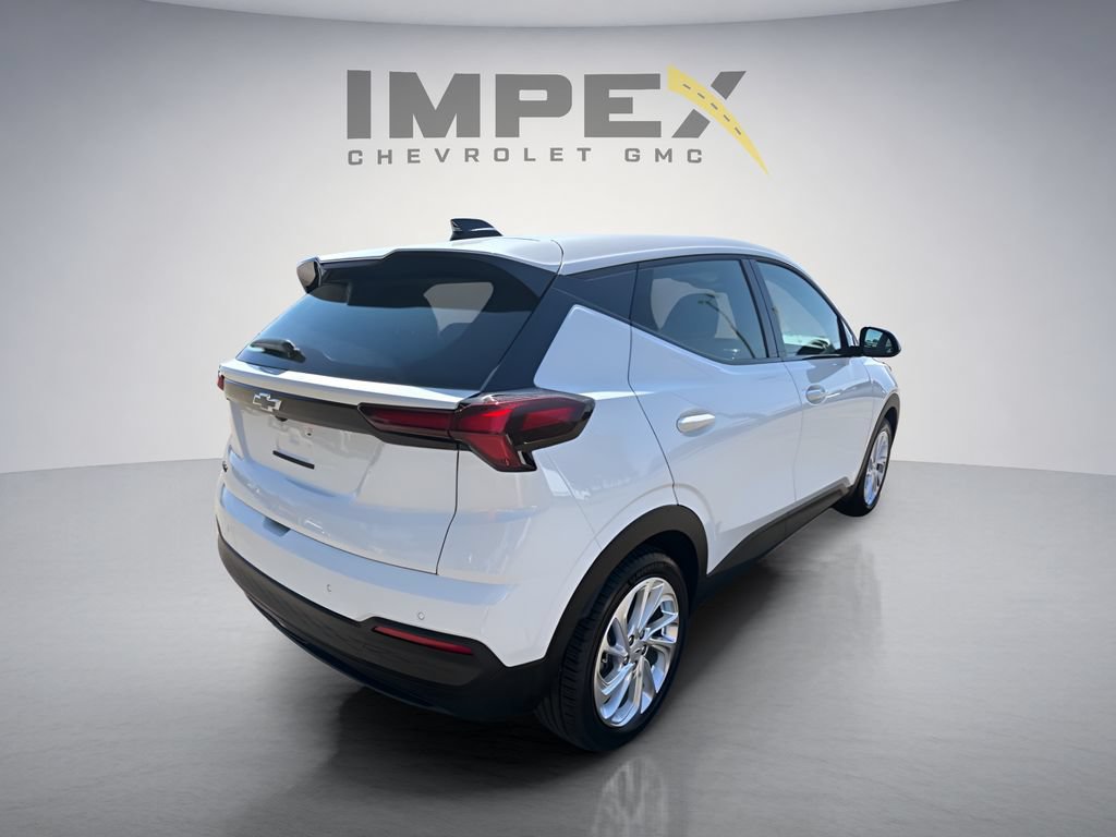 New 2027 Chevrolet Bolt LT FWD image 5