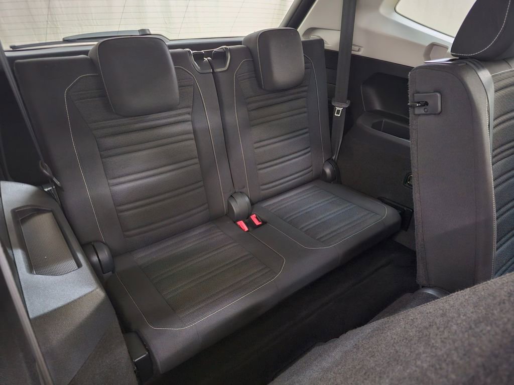 Used 2022 Volkswagen Tiguan S image 13