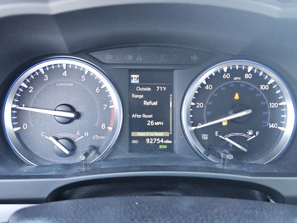 Used 2018 Toyota Highlander XLE AWD/4WD image 32