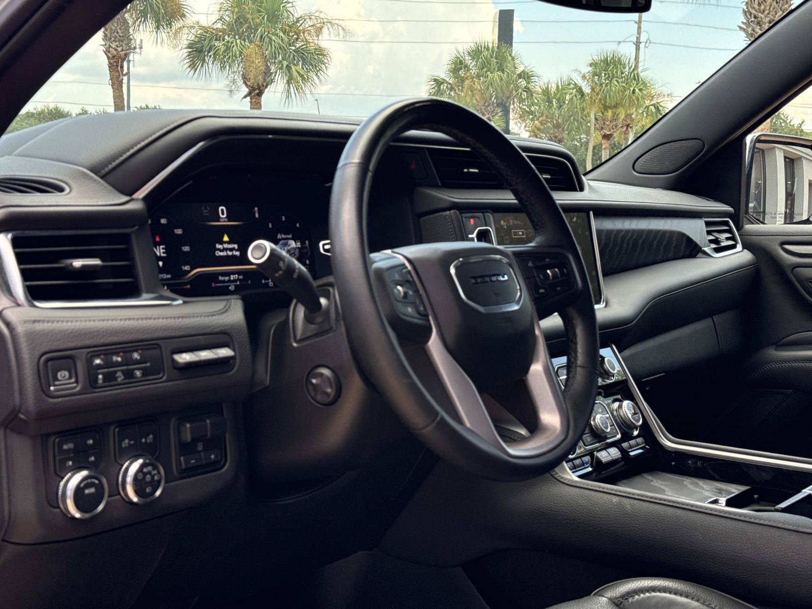 Used 2023 GMC Yukon XL Denali w/ Max Trailering Package AWD/4WD image 16